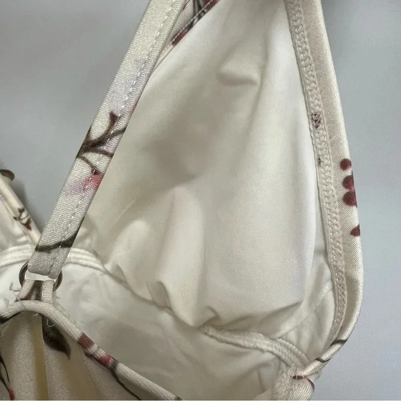 CHELSEA & VIOLET air of elegance swimsuit with ruffle details size medium - Picture 4 of 11